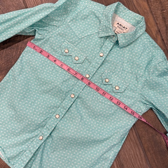 Ariat Girls REAL Cypress Waterfall Shirt Size Large - Picture 8 of 10